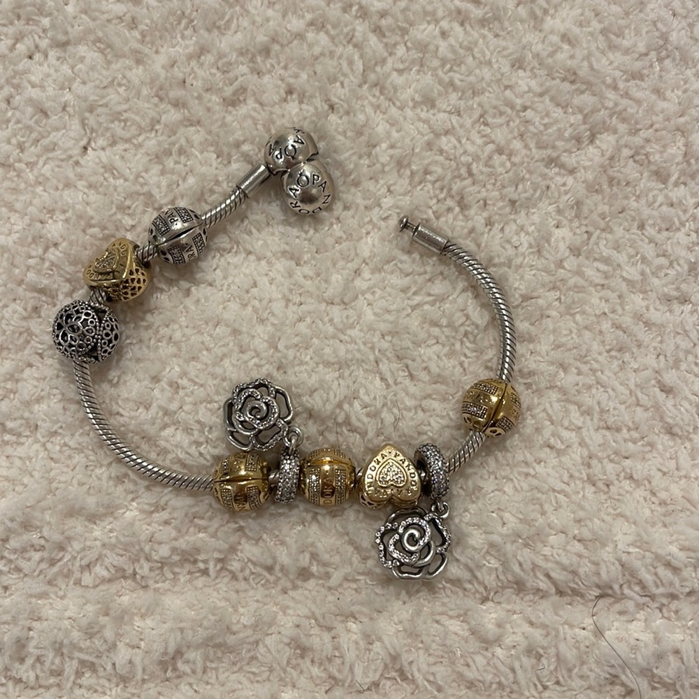 Pandora bracelet with pandora charms (gold &silver mix)